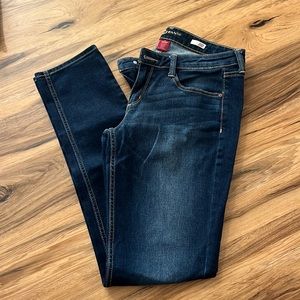 Buy my clothes!! Make me offers! I want GONE!